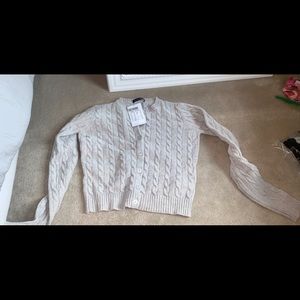 Brandy Melville Sweater (BRAND NEW!!)